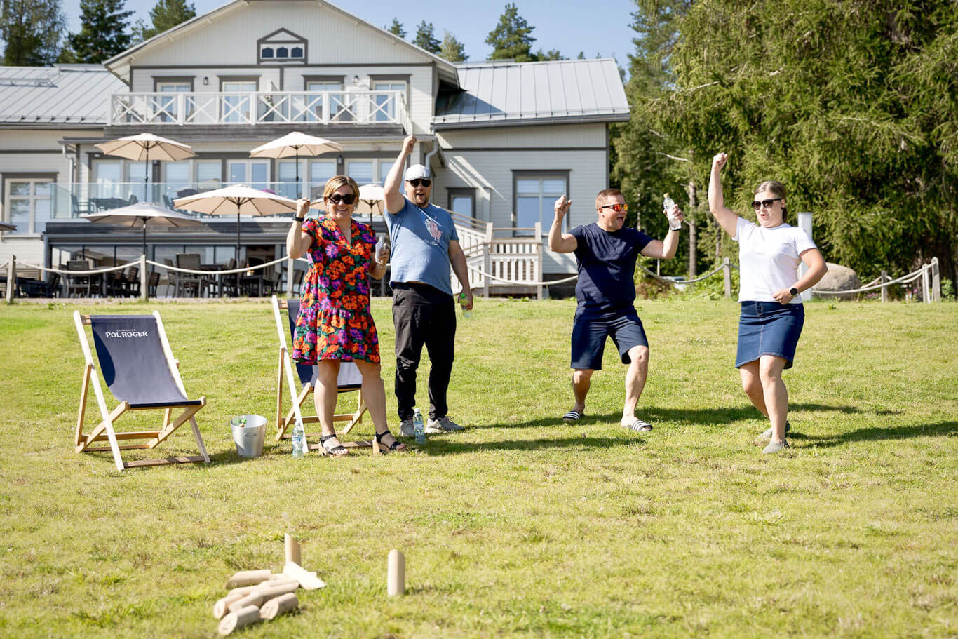 Vuorovaikutusta ja yhteisöllisyyttä