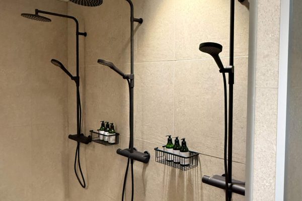 4651CCFD-3616-4252-9239-BF854AFA934D