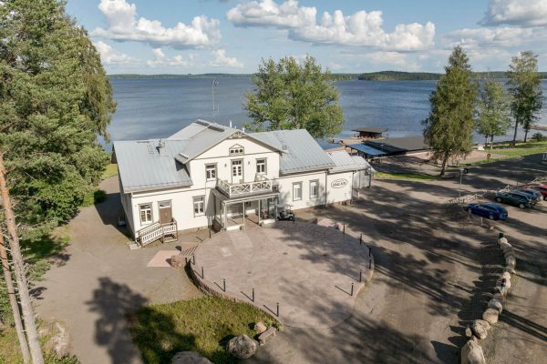 5FFC50FB-F3C1-4572-A675-1D5256794602