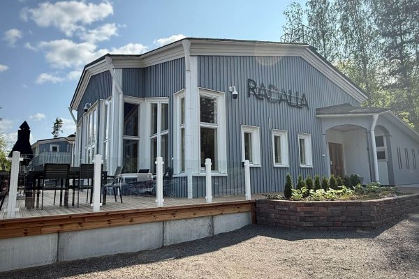 983ABD34-EE9E-426C-9E15-FF06100460AE